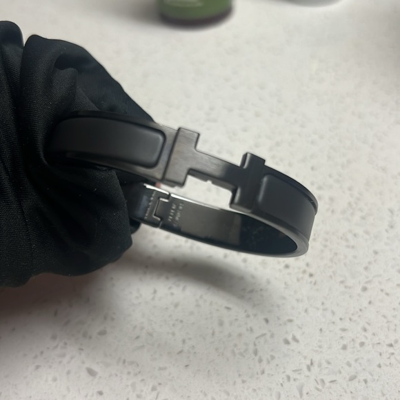 Black Hermes Men’s Clic HH bracelet T5 - Picture 9 of 11